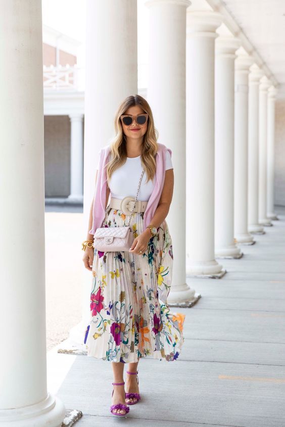 Stílusiskola: így viselj pliszírozott szoknyákat -  -  - divat, outfit, pliszírozott szoknya, stílus, szoknya, 