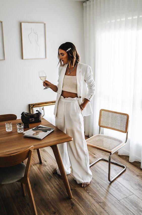 Stílusiskola: így lehetsz elegáns crop topban -  -  - crop top, divat, outfit, stílus, tavasz, 