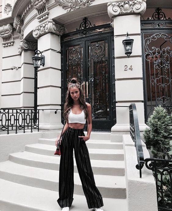 Stílusiskola: így lehetsz elegáns crop topban -  -  - crop top, divat, outfit, stílus, tavasz, 