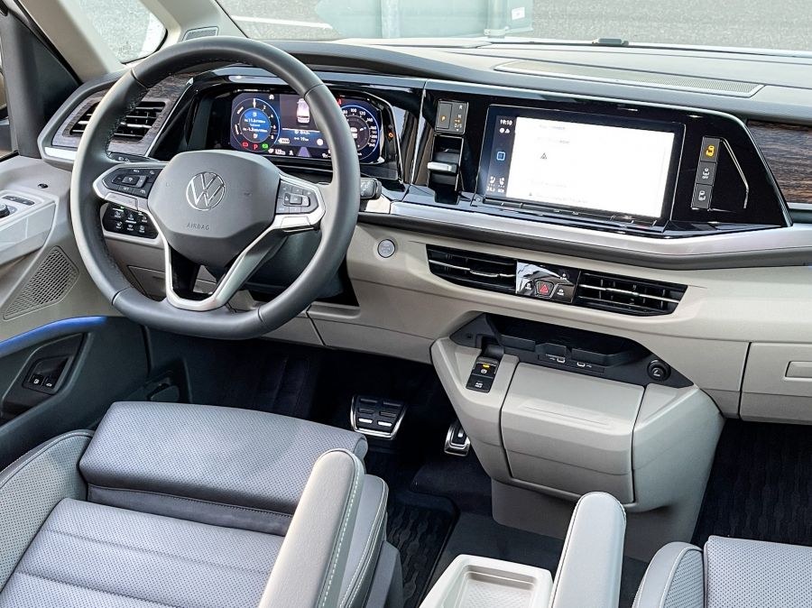 A bűvös hetes – Volkswagen T7 Multivan RT Plug-In-Hybrid - Autó & Motor - MOBILITY - 2022 VW Multivan teszt, t7 multivan, T7 Multivan plug-in hybrid teszt, Volkswagen T7 Multivan PHEV teszt, 