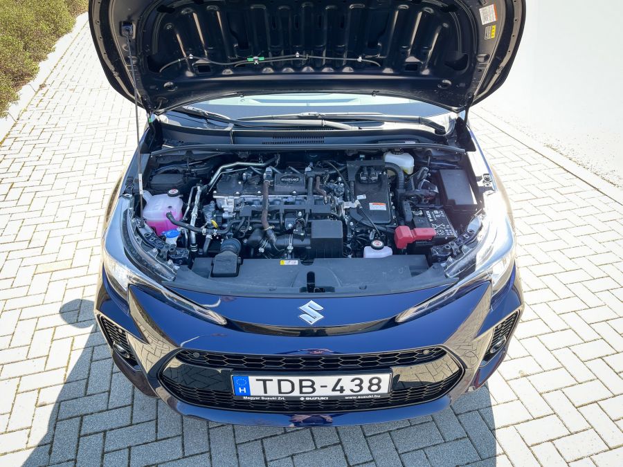 Piaci belépő és kreatív hozzáállás – Suzuki Swace 1.8L Hibrid GL+ CVT 2WD - Autó & Motor - MOBILITY - Suzuki Swace 1.8 hybrid GL+ teszt, suzuki swace teszt, swace 1.8 hybrid, swace teszt, 