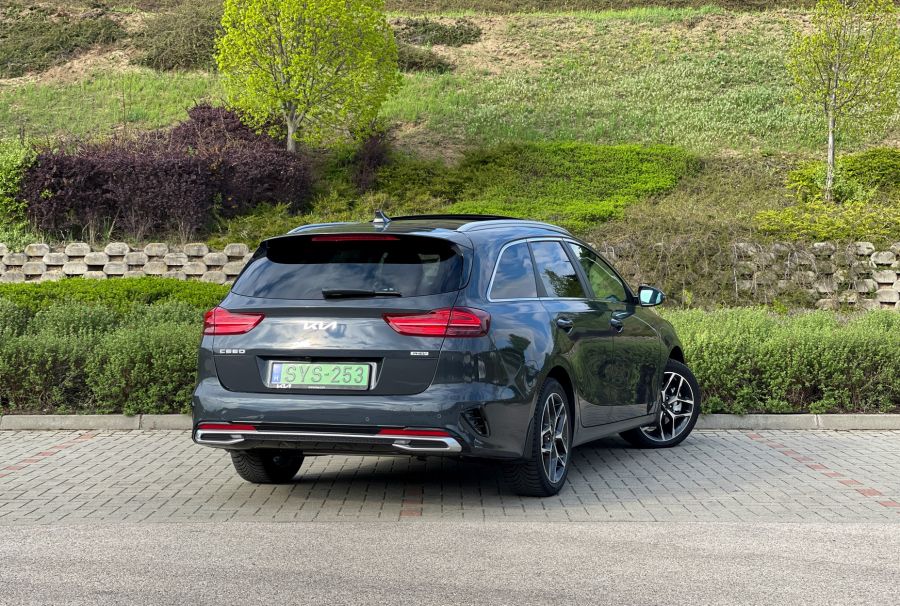 Kizöldült a racionalitás – KIA Ceed kombi Plug-in Hybrid Platinum - Autó & Motor - MOBILITY - 