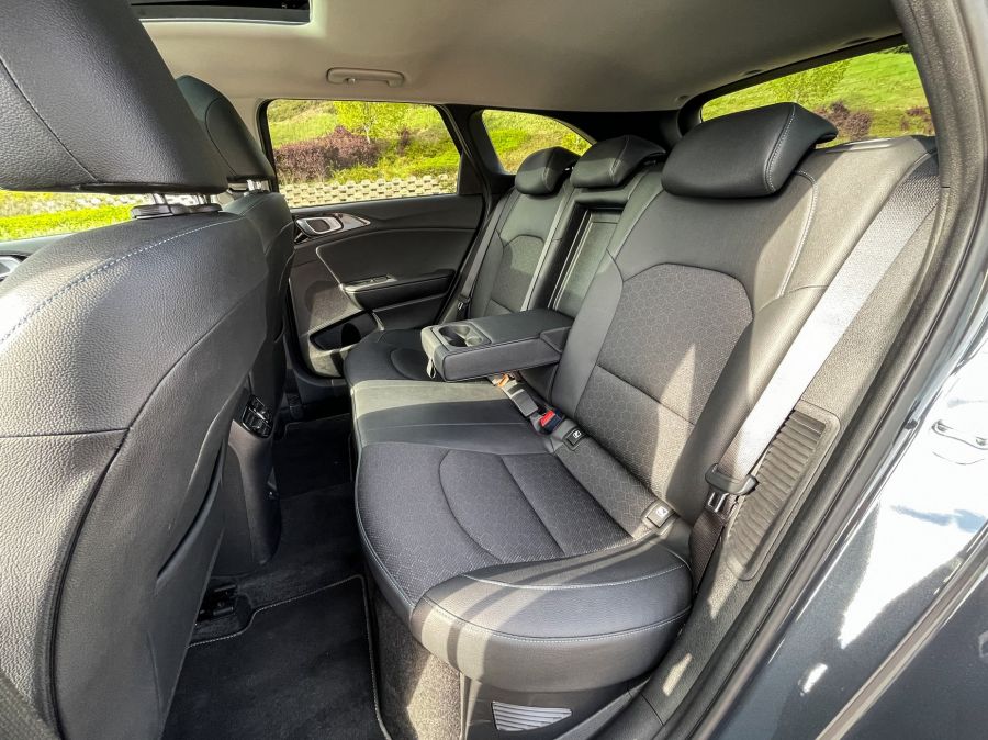 Kizöldült a racionalitás – KIA Ceed kombi Plug-in Hybrid Platinum - Autó & Motor - MOBILITY - 