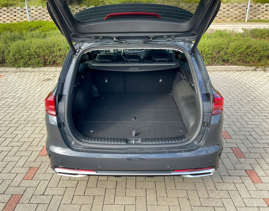 Kizöldült a racionalitás – KIA Ceed kombi Plug-in Hybrid Platinum - Autó & Motor - MOBILITY - 