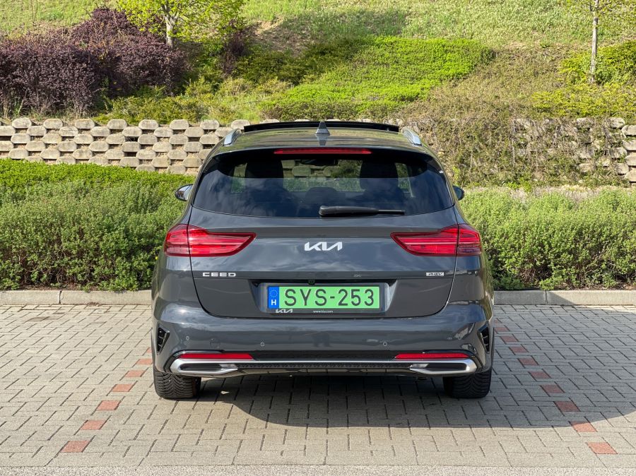 Kizöldült a racionalitás – KIA Ceed kombi Plug-in Hybrid Platinum - Autó & Motor - MOBILITY - 