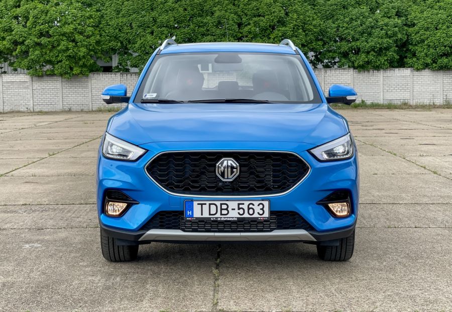 Sakk keletről – MG ZS T-GDI Exclusive 1.0 - Autó & Motor - MOBILITY - 