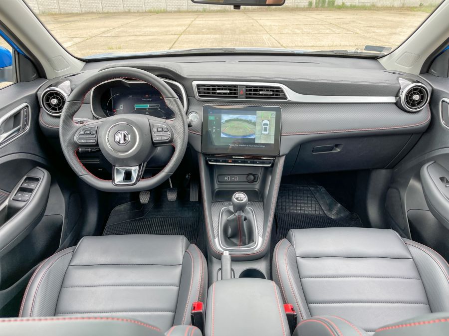 Sakk keletről – MG ZS T-GDI Exclusive 1.0 - Autó & Motor - MOBILITY - 