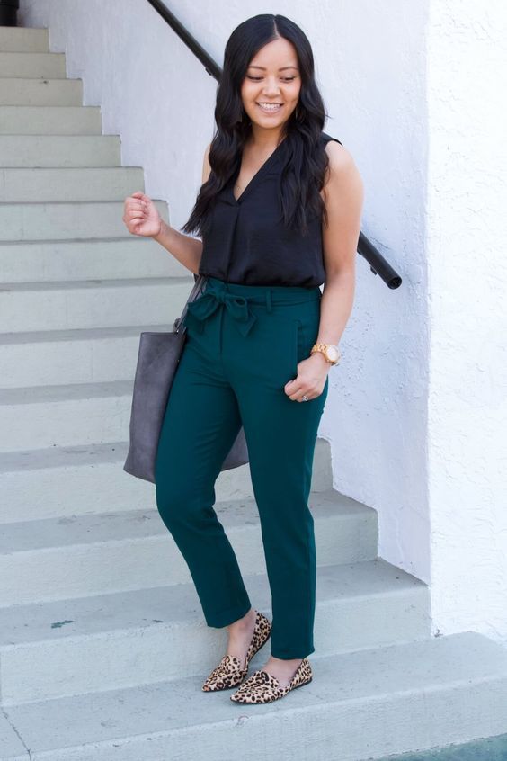 Stílusiskola: így lehetsz csinos nyáron ujjatlan ingekben -  -  - divat, nyár, outfit, stílus, ujjatlan blúz, ujjatlan ing, 