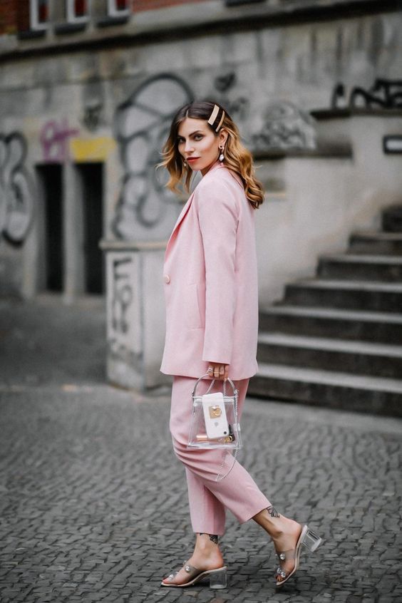 Stílusiskola: így viselj nyáron púderrózsaszínt -  -  - divat, outfit, púderrózsaszín, rózsaszín, stílus, 