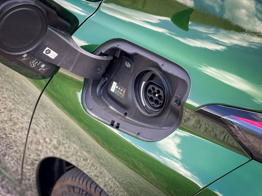 Harmadszor is 308 – Peugeot 308 GT Pack HYbrid - Autó & Motor - MOBILITY - 2022 peugeot 308, 308 peugeot, Peugeot 308 gt pack teszt, Peugeot 308 hybrid teszt, peugeot 308 PHEV teszt, 