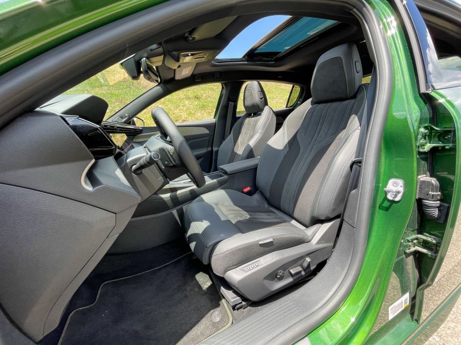 Harmadszor is 308 – Peugeot 308 GT Pack HYbrid - Autó & Motor - MOBILITY - 2022 peugeot 308, 308 peugeot, Peugeot 308 gt pack teszt, Peugeot 308 hybrid teszt, peugeot 308 PHEV teszt, 