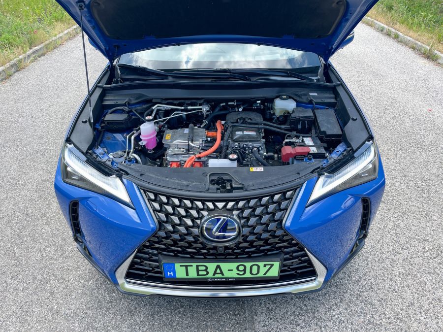 Hát most már a Lexusnak is van elektromos, pipa – Lexus UX300e Luxury - Autó & Motor - MOBILITY - Lexus ux elektromos teszt, Lexus ux300e, Lexus ux300e teszt, UX Lexus, 