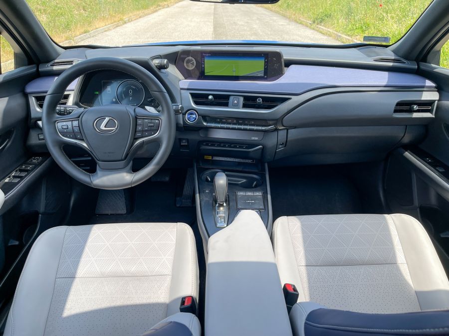 Hát most már a Lexusnak is van elektromos, pipa – Lexus UX300e Luxury - Autó & Motor - MOBILITY - Lexus ux elektromos teszt, Lexus ux300e, Lexus ux300e teszt, UX Lexus, 