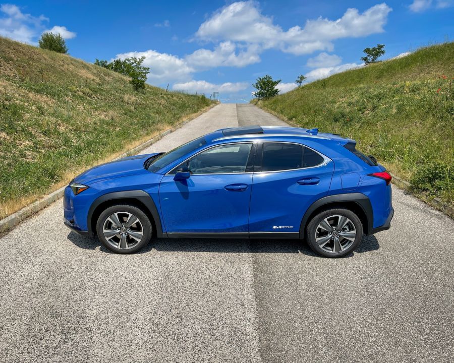 Hát most már a Lexusnak is van elektromos, pipa – Lexus UX300e Luxury - Autó & Motor - MOBILITY - Lexus ux elektromos teszt, Lexus ux300e, Lexus ux300e teszt, UX Lexus, 