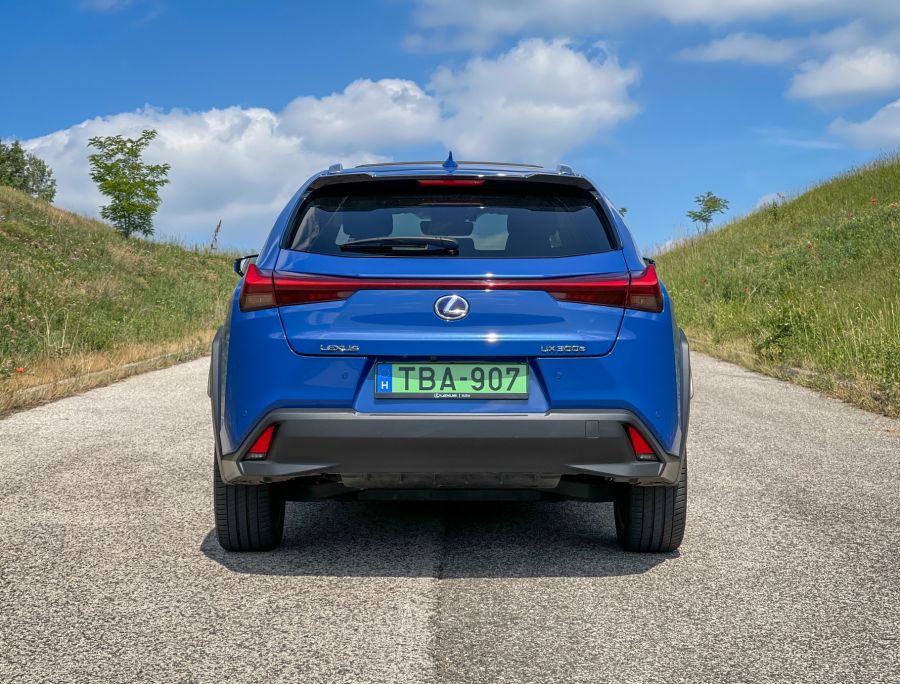 Hát most már a Lexusnak is van elektromos, pipa – Lexus UX300e Luxury - Autó & Motor - MOBILITY - Lexus ux elektromos teszt, Lexus ux300e, Lexus ux300e teszt, UX Lexus, 