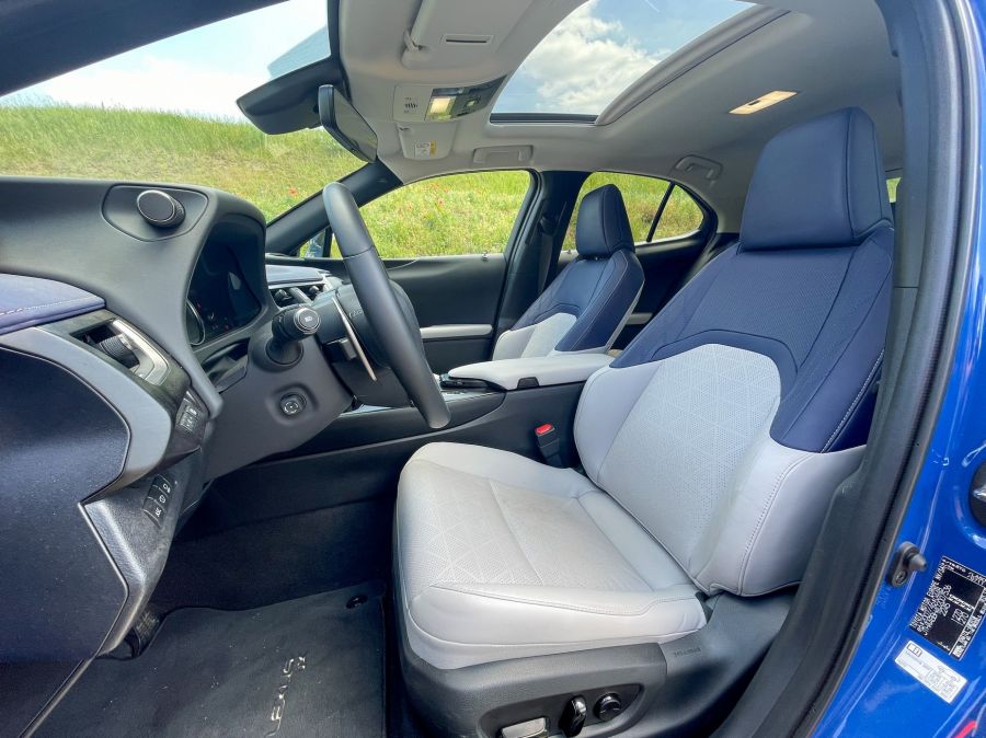 Hát most már a Lexusnak is van elektromos, pipa – Lexus UX300e Luxury - Autó & Motor - MOBILITY - Lexus ux elektromos teszt, Lexus ux300e, Lexus ux300e teszt, UX Lexus, 