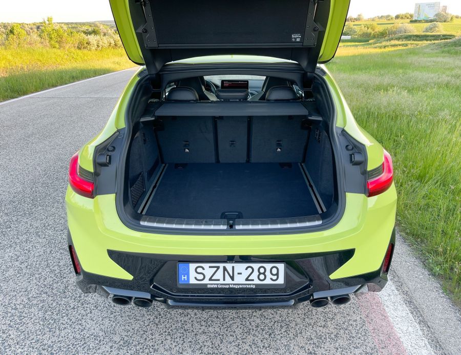 Pávatoll – BMW X4 M Competition - Autó & Motor - MOBILITY - BMW X4 M, BMW x4 M competition teszt, x4 bmw, x4 m teszt, 