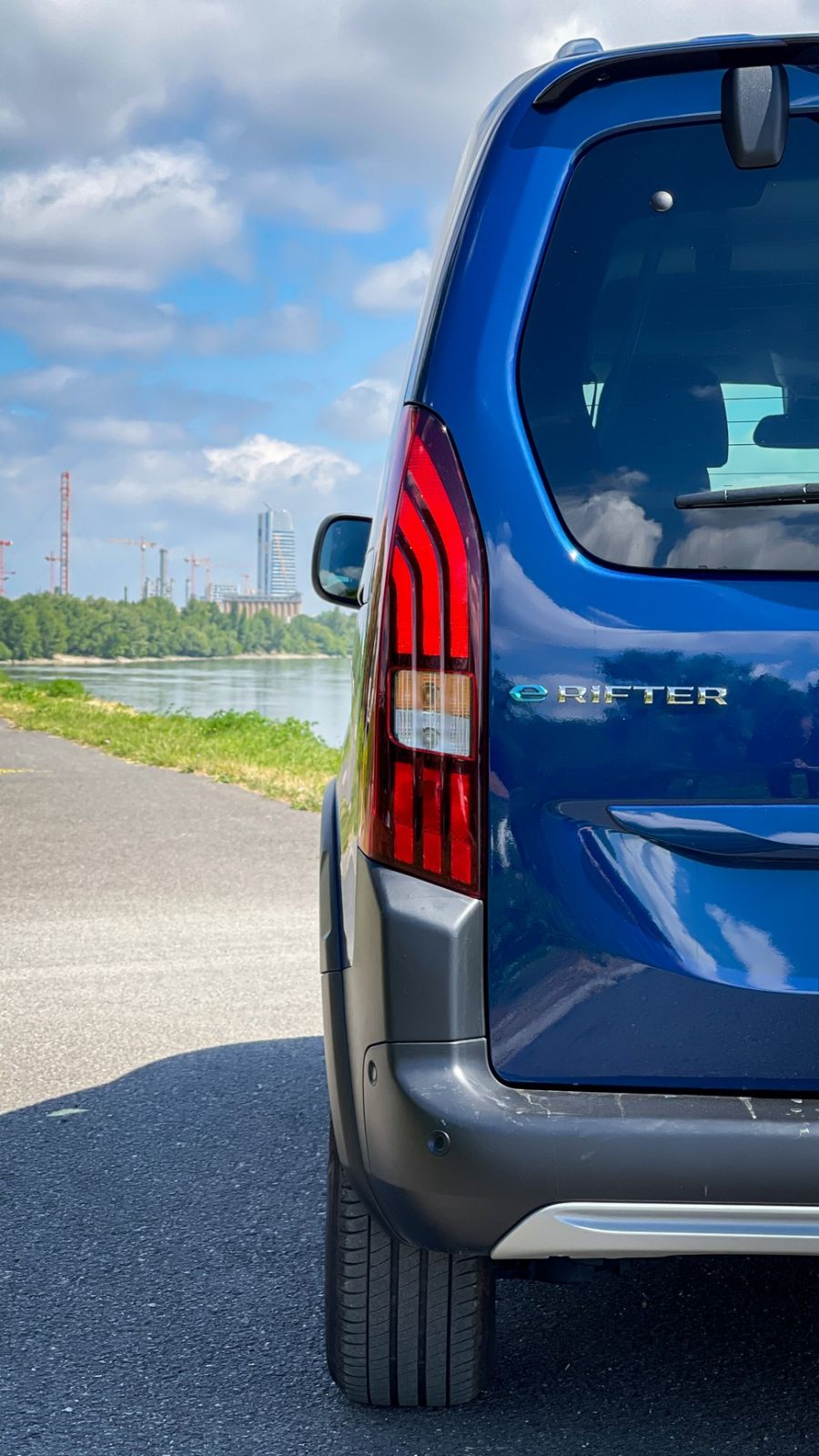 Az elektromos családi – Peugeot eRifter - Autó & Motor - MOBILITY - e-rifter peugeot, e-rifter peugeot teszt, e-rifter teszt, Peugeot eRifter, 