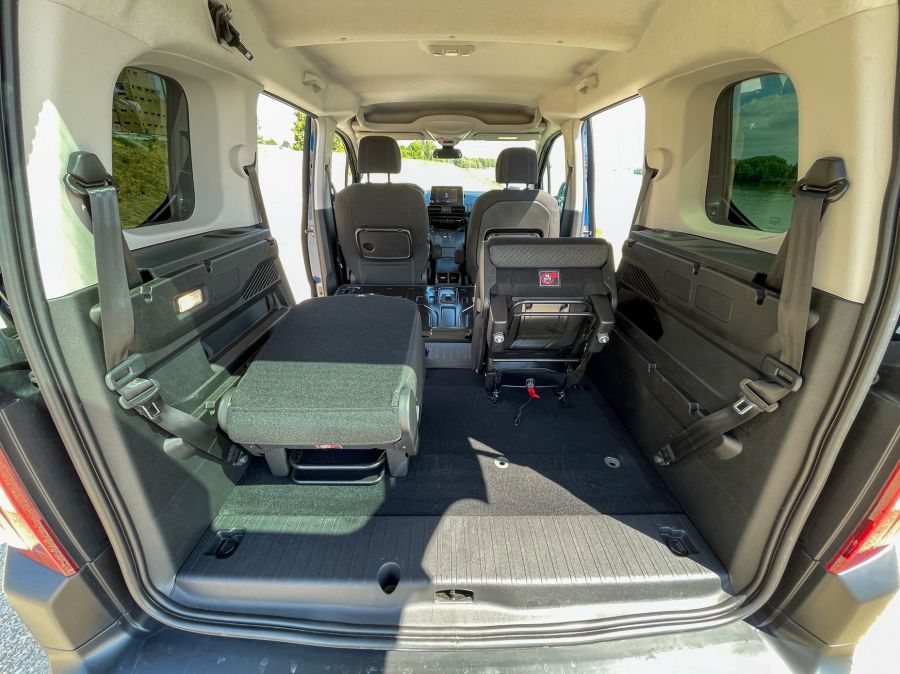 Az elektromos családi – Peugeot eRifter - Autó & Motor - MOBILITY - e-rifter peugeot, e-rifter peugeot teszt, e-rifter teszt, Peugeot eRifter, 