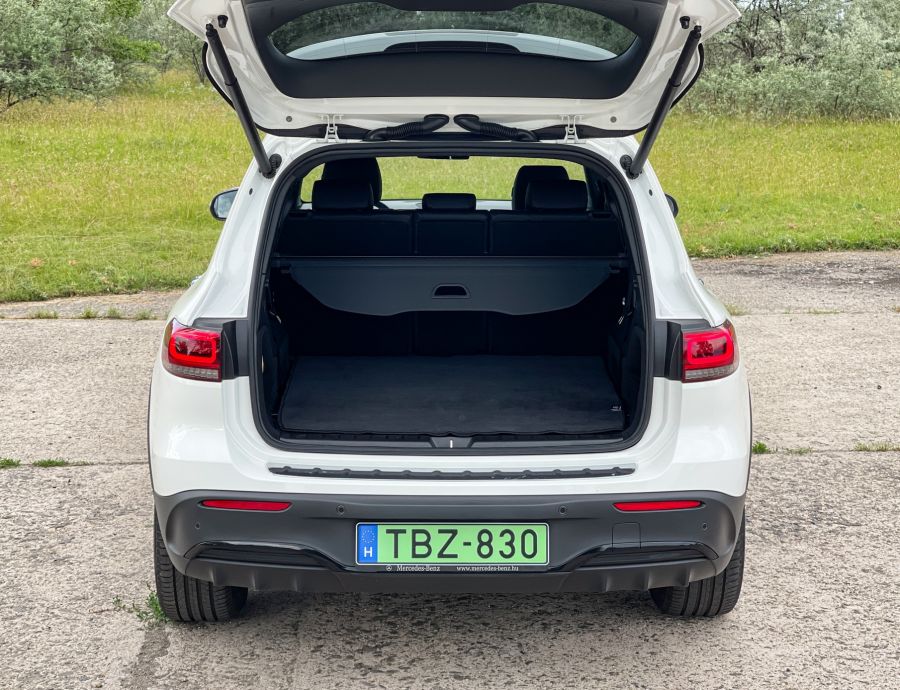 Elektromos üdvözlet Kecskemétről – Mercedes EQB 350 4Matic - Autó & Motor - MOBILITY - EQB 350, EQB Mercedes, eqb teszt, Mercedes B elektromos, Mercedes EQB teszt, Mercedes-Benz EQB 350 4Matic teszt,