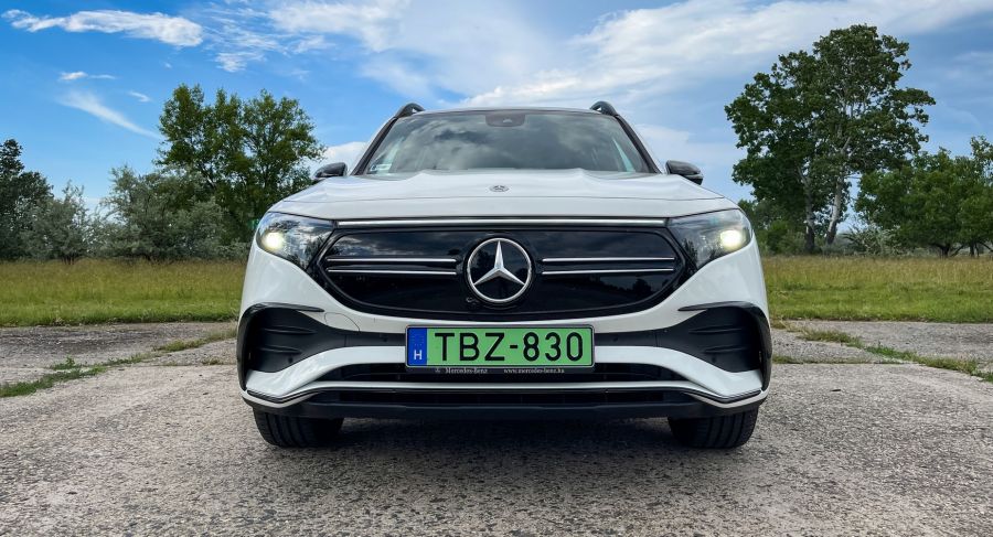 Elektromos üdvözlet Kecskemétről – Mercedes EQB 350 4Matic - Autó & Motor - MOBILITY - EQB 350, EQB Mercedes, eqb teszt, Mercedes B elektromos, Mercedes EQB teszt, Mercedes-Benz EQB 350 4Matic teszt,