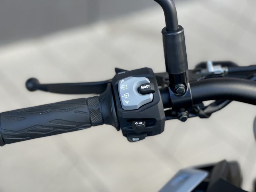 Ruhával vagy ruha nélkül? – Suzuki GSX-S1000 GT és GSX-S1000 - Autó & Motor - MOBILITY - gsxs 1000, gsxs 1000 gt, Suzuki GSX-S1000 teszt, Suzuki GSX-S1000GT teszt, Suzuki motor teszt, 