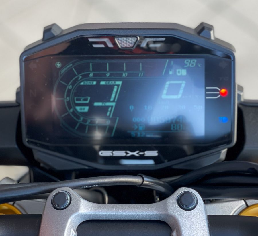 Ruhával vagy ruha nélkül? – Suzuki GSX-S1000 GT és GSX-S1000 - Autó & Motor - MOBILITY - gsxs 1000, gsxs 1000 gt, Suzuki GSX-S1000 teszt, Suzuki GSX-S1000GT teszt, Suzuki motor teszt, 