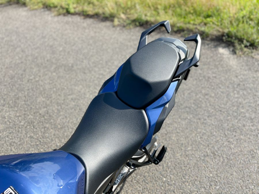 Ruhával vagy ruha nélkül? – Suzuki GSX-S1000 GT és GSX-S1000 - Autó & Motor - MOBILITY - gsxs 1000, gsxs 1000 gt, Suzuki GSX-S1000 teszt, Suzuki GSX-S1000GT teszt, Suzuki motor teszt, 