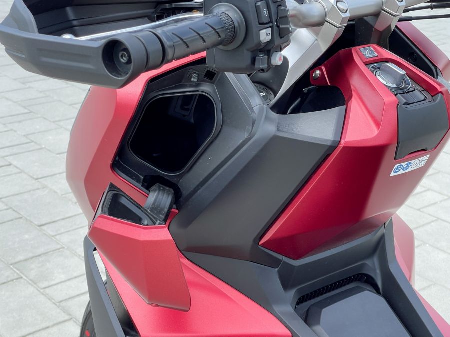 Magas szint, alacsony ár - Honda ADV350 - Autó & Motor - MOBILITY - adv350, adv350 teszt, honda adv350 teszt, honda robogo teszt, 