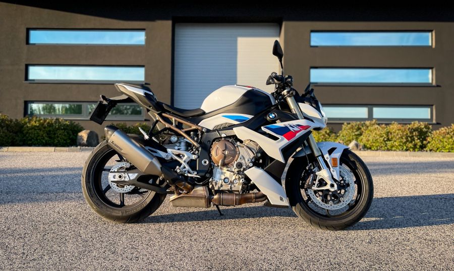 Kell valami vadság – BMW S1000R - Autó & Motor - MOBILITY - BMW motor S1000R, BMW nakedbike, BMW S 1000R teszt, BMW S1000R, s1000r, 