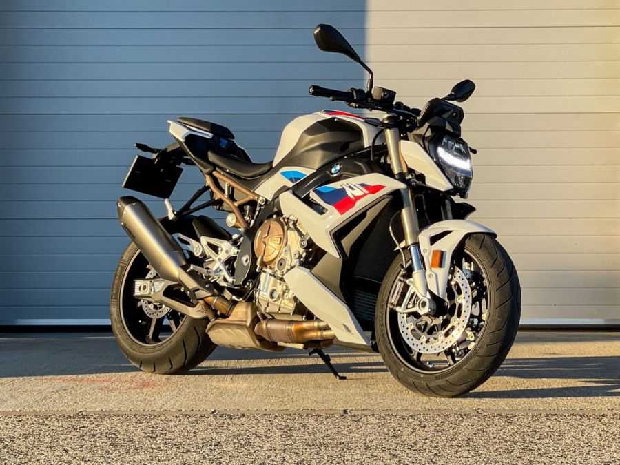 Kell valami vadság – BMW S1000R - Autó & Motor - MOBILITY - BMW motor S1000R, BMW nakedbike, BMW S 1000R teszt, BMW S1000R, s1000r, 