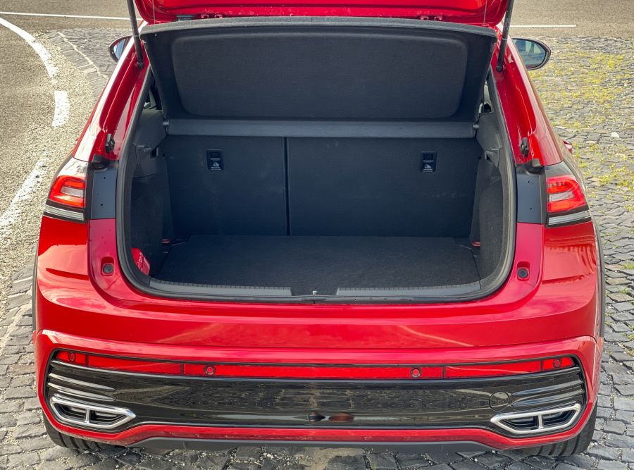 Forma-forma – VW Taigo R Line 1.5 TSi ACT DSG - Autó & Motor - MOBILITY - Taigo teszt, taigo vw, vw taigo, VW Taigo 1.5 TSI teszt, VW Taigo R Line 1.5 Tsi ACT DSG teszt, 