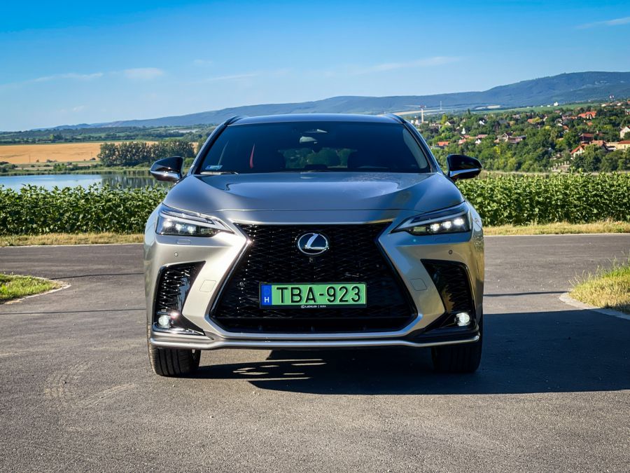 Valós versenytárs – Lexus NX450h+ F Sport Top - Autó & Motor - MOBILITY - lexus nx, lexus nx450h teszt, lexus nx450h+ F Sport Top teszt, nx450h+, nx450h+ f sport, nx450h+ plug-in hybrid,
