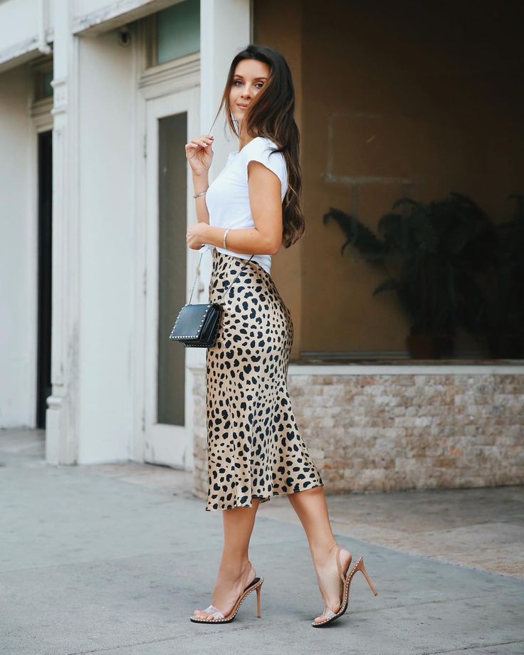 Stílusiskola: így viselj állatmintás szoknyákat -  -  - divat, stílusiskola, szoknyák, 