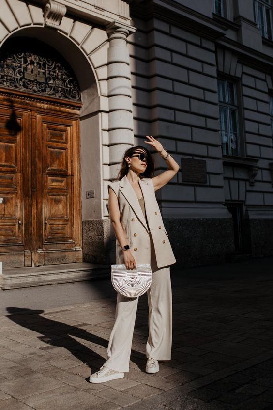 Stílusiskola: így viselj nyáron mellényeket -  -  - divat, kánikula, meleg, mellény, nyár, outfit, stílus,