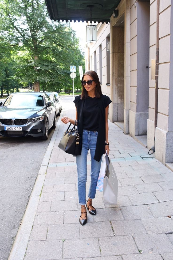 Stílusiskola: így viselj nyáron mellényeket -  -  - divat, kánikula, meleg, mellény, nyár, outfit, stílus, 