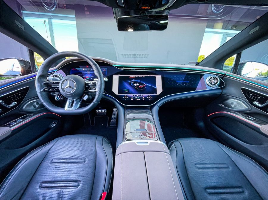 Szélesvásznú vetítés – Mercedes-Benz AMG EQS 53 4Matic - Autó & Motor - MOBILITY -