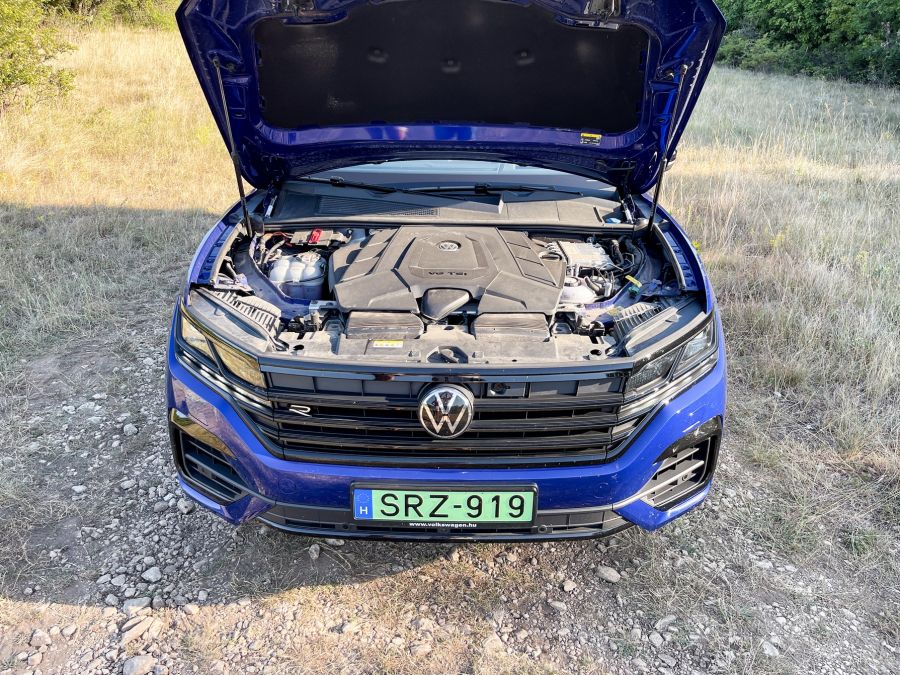 Visszafogottság 2022 – Volkswagen Touareg R eHybrid - Autó & Motor - MOBILITY - 2022 VW Touareg R eHybrid teszt, 2022 VW Touareg R PHEV, touareg 2022, Touareg R teszt, touareg teszt, touareg vw, 