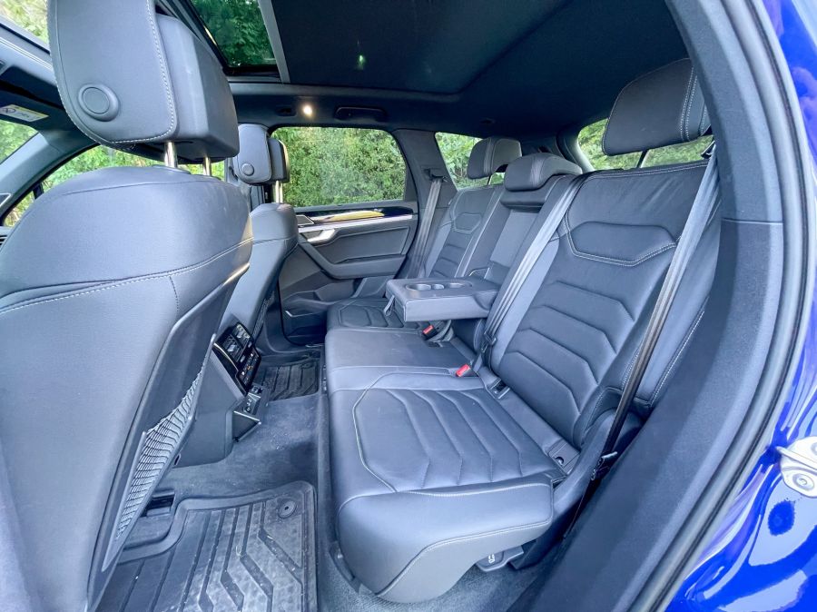 Visszafogottság 2022 – Volkswagen Touareg R eHybrid - Autó & Motor - MOBILITY - 2022 VW Touareg R eHybrid teszt, 2022 VW Touareg R PHEV, touareg 2022, Touareg R teszt, touareg teszt, touareg vw, 