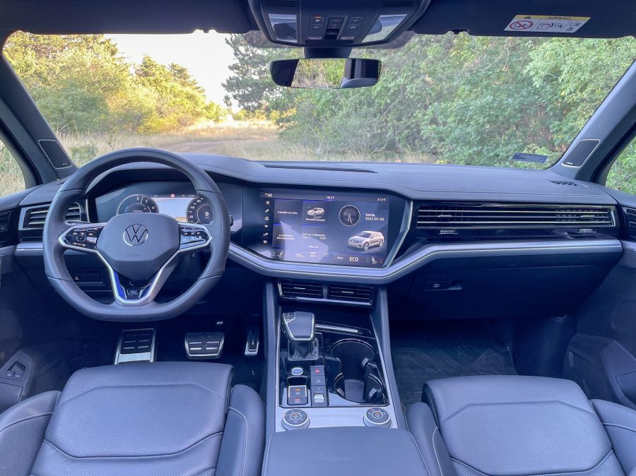 Visszafogottság 2022 – Volkswagen Touareg R eHybrid - Autó & Motor - MOBILITY - 2022 VW Touareg R eHybrid teszt, 2022 VW Touareg R PHEV, touareg 2022, Touareg R teszt, touareg teszt, touareg vw, 