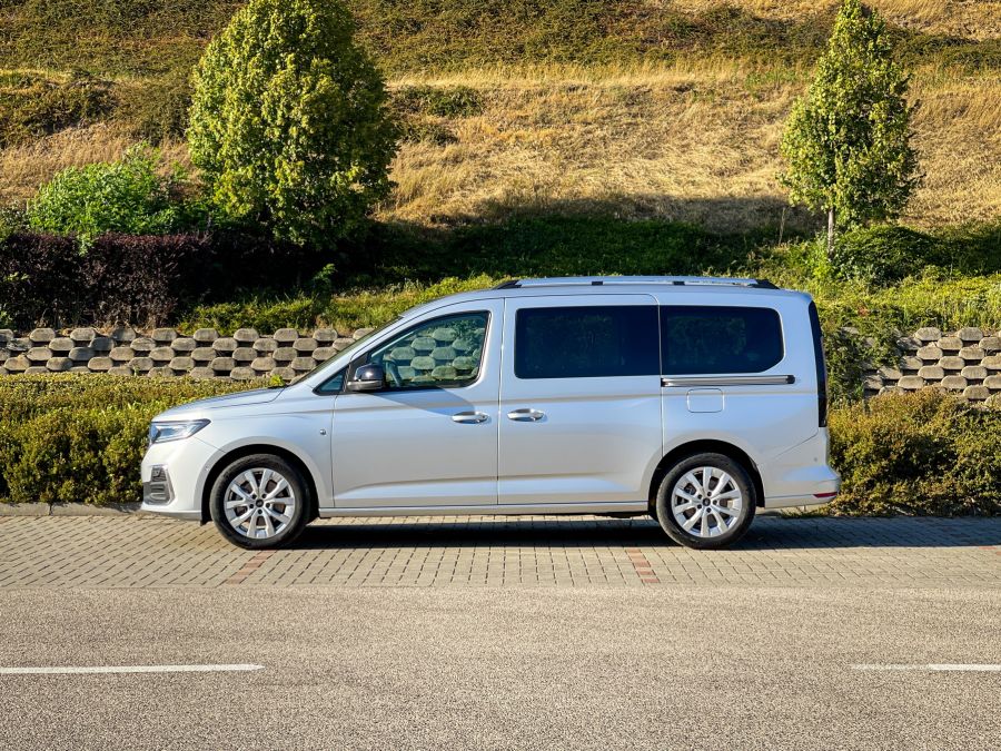 For(d)radalom, avagy a három valójában négy - Ford Tourneo Connect 2.0 dízel L2 - Autó & Motor - MOBILITY - Ford Tourneo Connect L2 2.0 teszt, Ford Tourneo Connect teszt, tourneo connect 2022, Tourneo Connect dízel teszt, Tourneo L2 dízel 2022 teszt, 