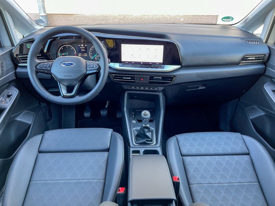 For(d)radalom, avagy a három valójában négy - Ford Tourneo Connect 2.0 dízel L2 - Autó & Motor - MOBILITY - Ford Tourneo Connect L2 2.0 teszt, Ford Tourneo Connect teszt, tourneo connect 2022, Tourneo Connect dízel teszt, Tourneo L2 dízel 2022 teszt, 