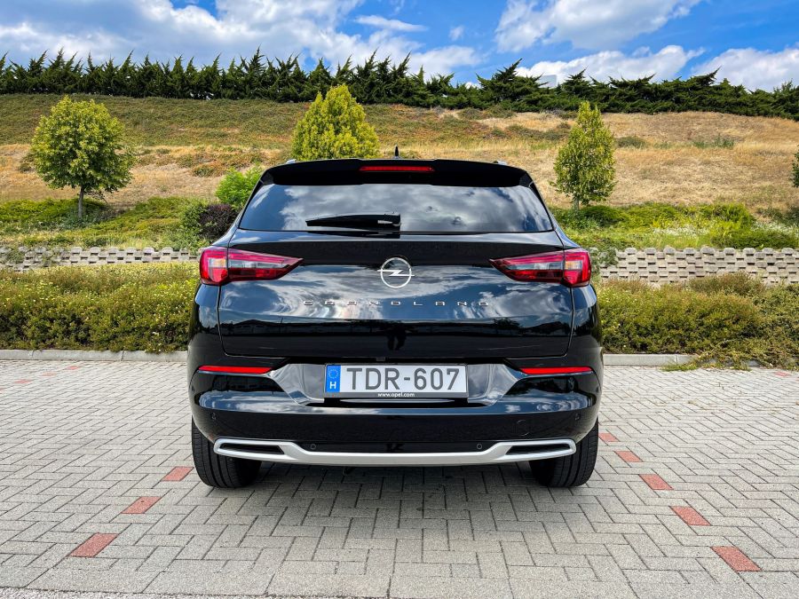 Hozza a formát - Opel Grandland 1.5D - Autó & Motor - MOBILITY - 2021 opel grandland 1.5 D teszt, 2021 opel grandland dízel teszt, 2022 opel grandland 1.5 dízel teszt, grandland 2022, grandland opel, grandland teszt,