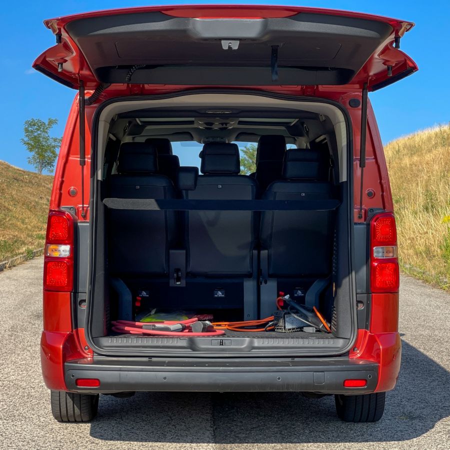 Mivé lettél Zafira? – Opel Zafira-e Life L Elegance - Autó & Motor - MOBILITY - 2022 Zafira-e Life Elegance teszt, Elektromos Zafira, Opel Zafira e Life L teszt, zafira e life, zafira-e, Zafira-e Life teszt,