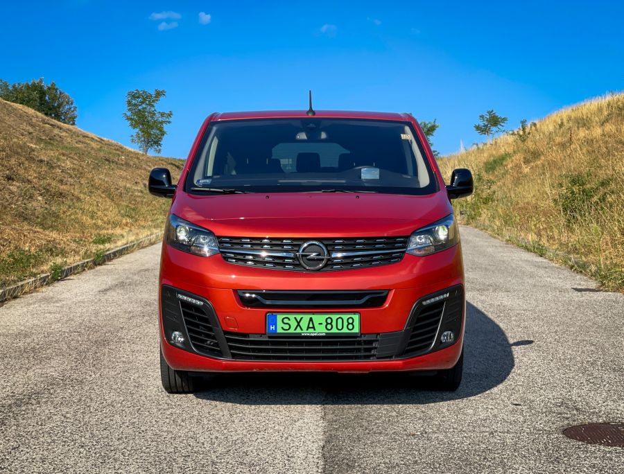 Mivé lettél Zafira? – Opel Zafira-e Life L Elegance - Autó & Motor - MOBILITY - 2022 Zafira-e Life Elegance teszt, Elektromos Zafira, Opel Zafira e Life L teszt, zafira e life, zafira-e, Zafira-e Life teszt,