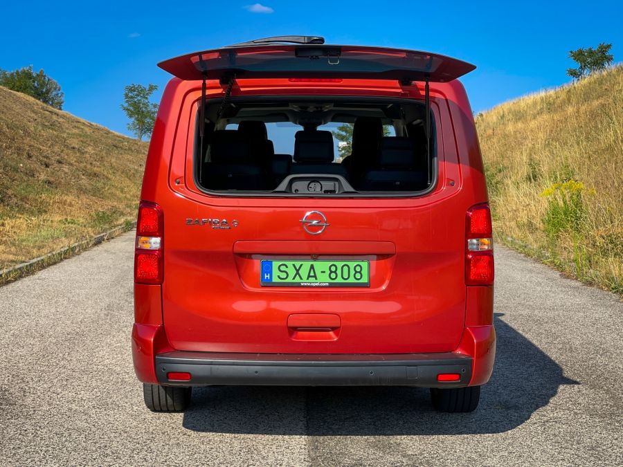 Mivé lettél Zafira? – Opel Zafira-e Life L Elegance - Autó & Motor - MOBILITY - 2022 Zafira-e Life Elegance teszt, Elektromos Zafira, Opel Zafira e Life L teszt, zafira e life, zafira-e, Zafira-e Life teszt,