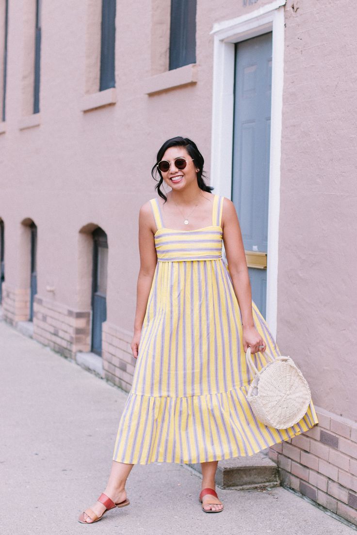 Stílusiskola: mindenképpen be kell szerezned egy csíkos ruhát -  -  - csíkos ruha, divat, nyár, outfit, stílus, 