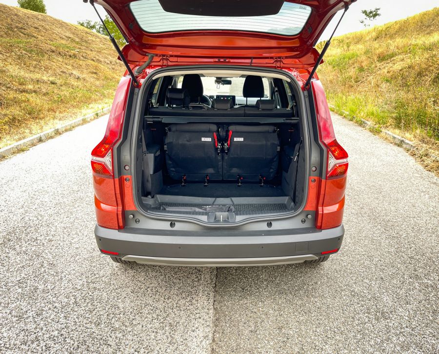 Csak az imidzse a konkurencia – Dacia Jogger TCe 110 Extreme - Autó & Motor - MOBILITY - dacia jogger, Dacia Jogger TCe 110 Extreme teszt, Dacia jogger teszt, jogger teszt, 