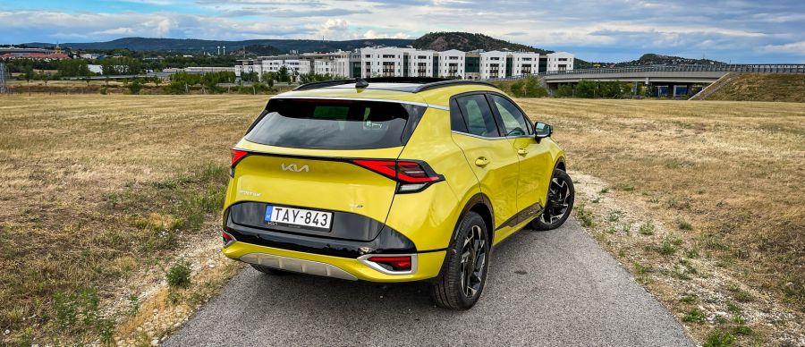 Lágy és barátságos - KIA Sportage 180 Hybrid 48V benzin DCT GT-Line - Autó & Motor - MOBILITY - Kia Sportage 180 Hybrid DCT GT-Line teszt, Kia Sportage mild-hybrid teszt, sportage 2022, sportage kia, Sportage mild-hybrid teszt, sportage teszt, 