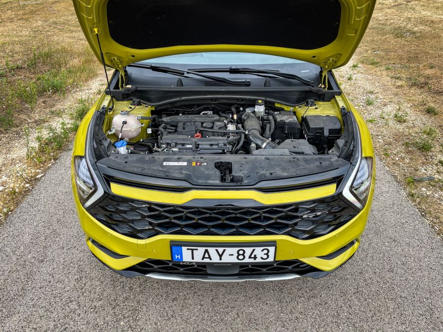 Lágy és barátságos - KIA Sportage 180 Hybrid 48V benzin DCT GT-Line - Autó & Motor - MOBILITY - Kia Sportage 180 Hybrid DCT GT-Line teszt, Kia Sportage mild-hybrid teszt, sportage 2022, sportage kia, Sportage mild-hybrid teszt, sportage teszt, 